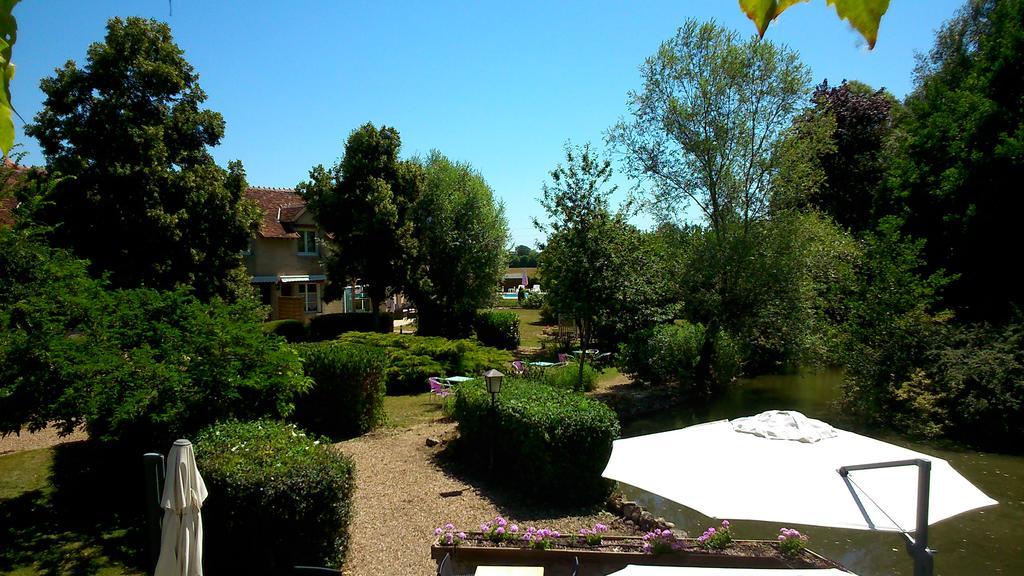 Hotel & Restaurant Le Moulin De Chameron, The Originals Relais Bannegon Exterior photo